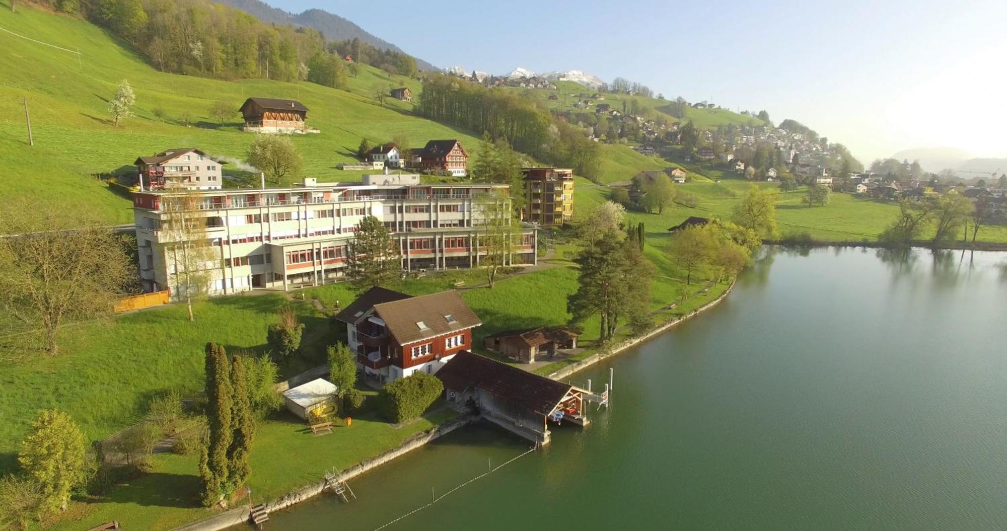 Hotel Kurhaus Am Sarnersee Sarnen Buitenkant foto